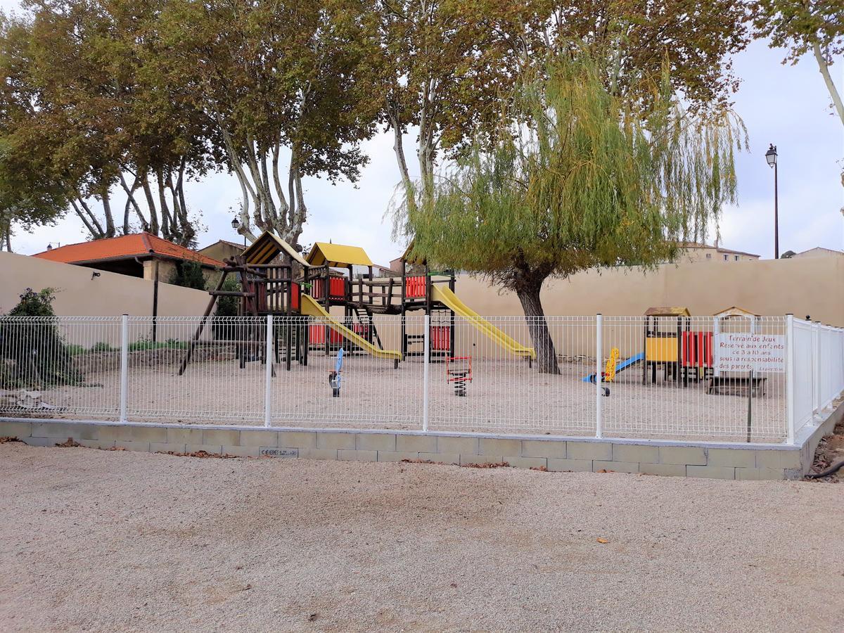 Camping Le Pre Saint-Andre Souvignargues Екстер'єр фото