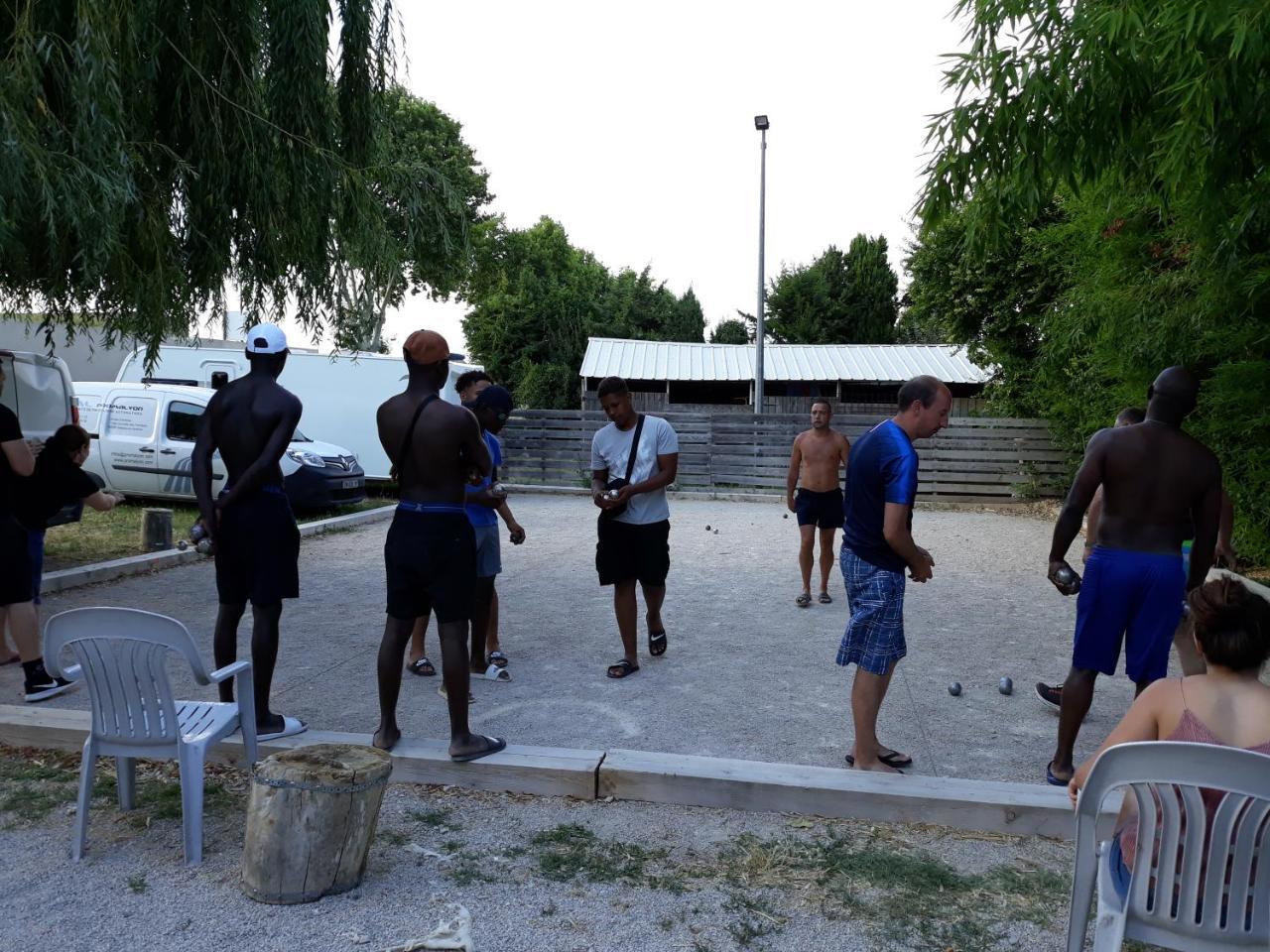 Camping Le Pre Saint-Andre Souvignargues Екстер'єр фото